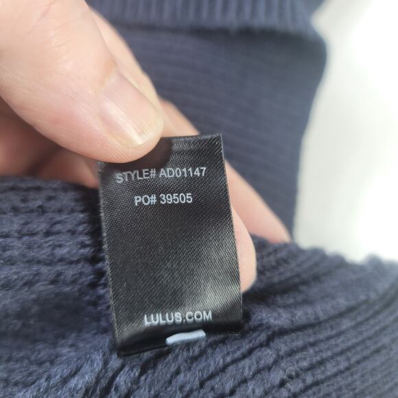 LULU’S Turtle Neck Knitted Sweater Dress. Size M - Picture 7 of 10